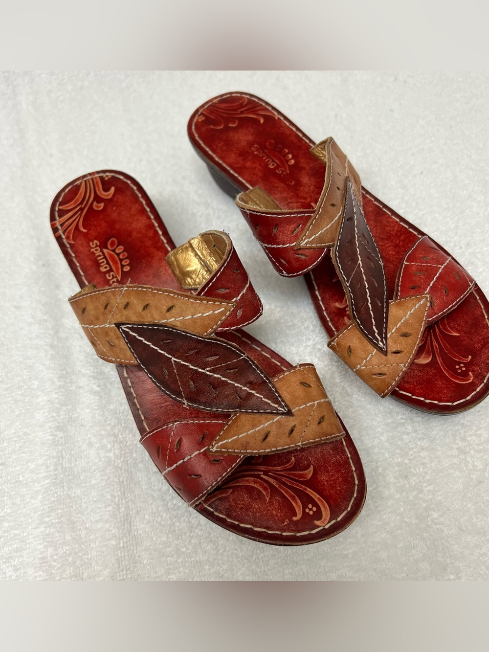 Spring Step Women's Leather Leaf Cutout Slide Sandals Sz 39 or 8.5